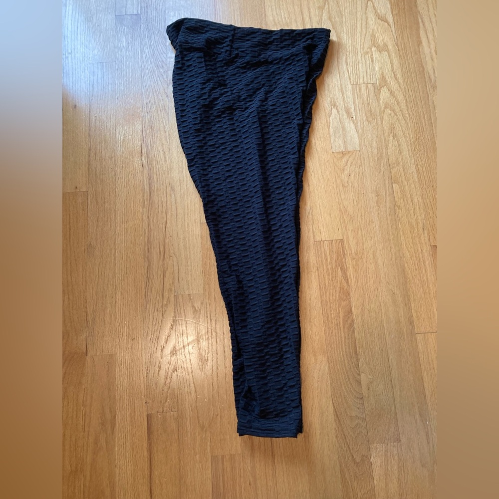 Booty Enhancing, Black Textured, Leggings - NWOT